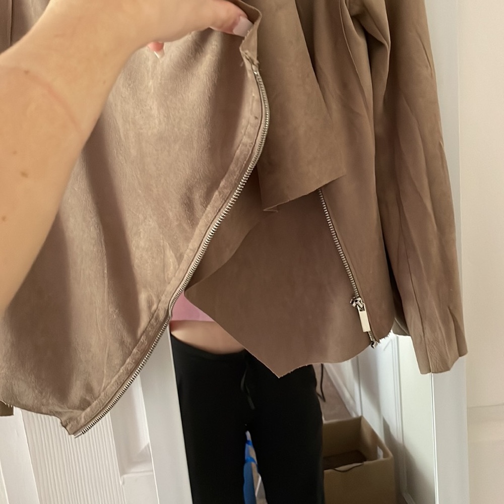 Tan Suede Jacket - Picture 4 of 5